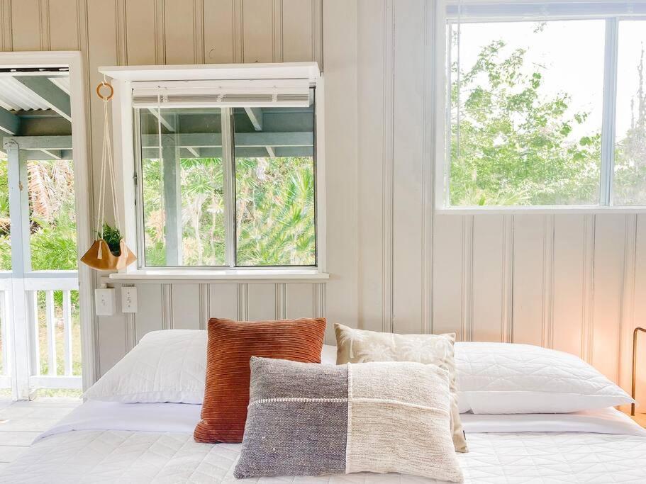 Monstera Bungalow, Spacious, King Bed, Big Kitchen Keaau Екстериор снимка