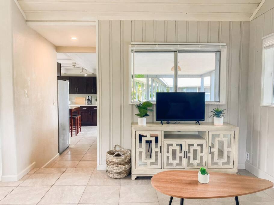 Monstera Bungalow, Spacious, King Bed, Big Kitchen Keaau Екстериор снимка