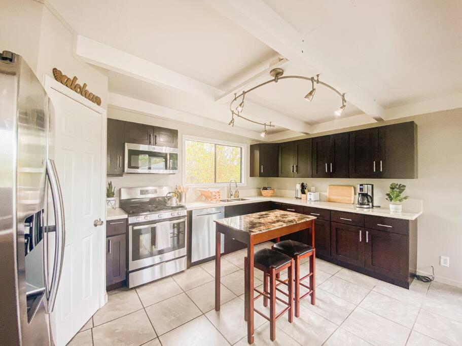 Monstera Bungalow, Spacious, King Bed, Big Kitchen Keaau Екстериор снимка